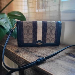COACH Anna Foldover Clutch Crossbody In Signature Jacquard With Stripe